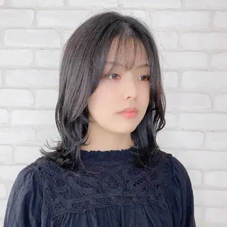 ミディアム カラー abilita AZUSAのヘアスタイル
