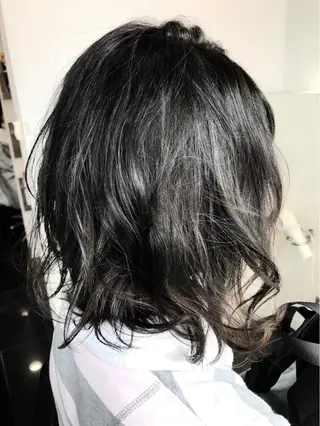 セミロング カラー 関口 友行のヘアスタイル