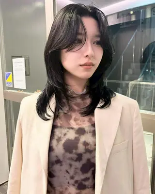 ミディアム カラー レイヤー/パーマ 透明感カラー倉持弘人のヘアスタイル