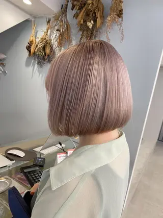 ショート カラー flamme Annaのヘアスタイル