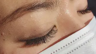 マツエク・マツパ ANNE梅田 GRACE店所属・ANNE chizuのマツエク・マツパデザイン