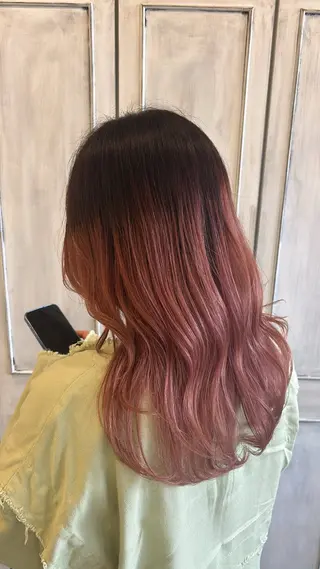 ロング カラー アオバ / ハイトーンカラーのヘアスタイル