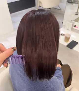 ミディアム カラー momo /レイヤーカットのヘアスタイル