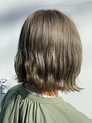 ショート カラー 齋藤 紗矢香のヘアスタイル