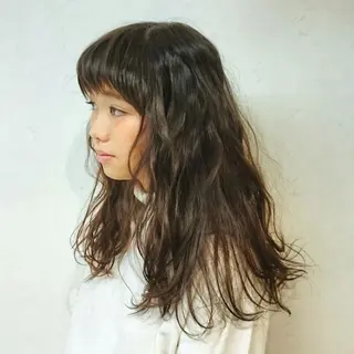 ロング ヘアアレンジ 透明感ハイライト◎ 伊藤夏海のヘアスタイル
