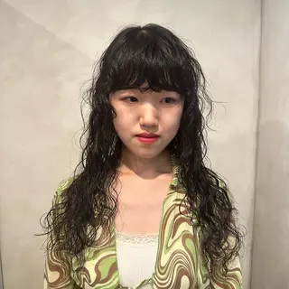 ロング パーマ Aust hair Stella新宿所属・Yuki☺︎パーマ レイヤーカットのヘアスタイル