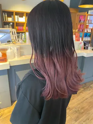 ロング カラー Oggi西新店所属・浦田真代 ／ショートのヘアスタイル