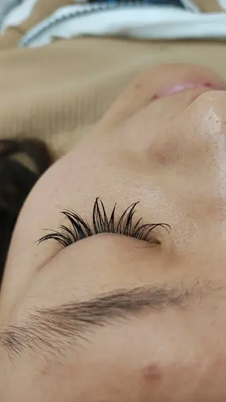 マツエク・マツパ LB美容サロン　池袋東口店所属・古賀 みゆのマツエク・マツパデザイン