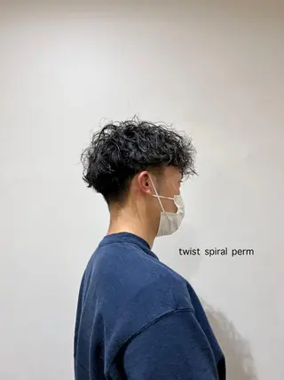 パーマ メンズ 富永 美玖のヘアスタイル