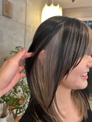 カラー 植田 瑠菜のヘアスタイル