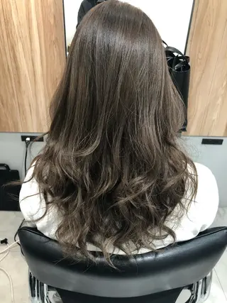 セミロング カラー OFF YUYAのヘアスタイル
