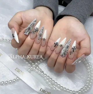 ネイル ALPHA. KUREAのネイルデザイン