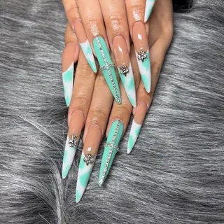 ネイル 𝑗𝑢𝑛𝑛𝑎 𝑛𝑎𝑖𝑙のネイルデザイン