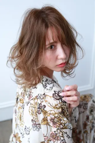 ミディアム カラー パーマ 小顔カット✨ 透明感カラー/村上のヘアスタイル