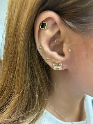 リフュージュ所属・リフュージュ隠れ家 八王子の眉毛・アイブロウイメージ