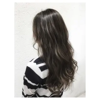 ロング カラー biscohair 髪にドラマを。のヘアスタイル