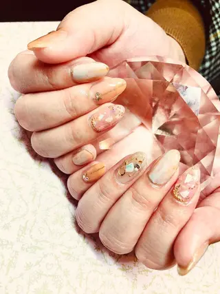 ネイル Piacere所属・Piacere 絵美のネイルデザイン