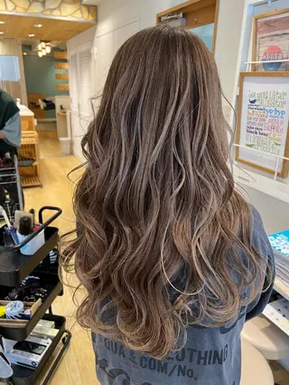 ロング カラー 渋谷ハイトーン/ デザインカラー阿部のヘアスタイル