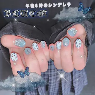 ネイル BLUEM なな🐶のネイルデザイン