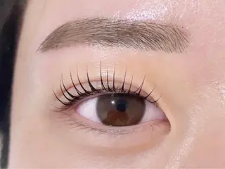 アイブロウ 坂田 りおのマツエク・マツパデザイン