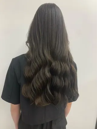 カラー 美髪縮毛矯正🫧 艶カラー/スズカのヘアスタイル