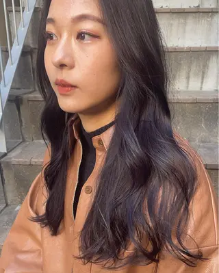 ロング レイヤーカット/ 透明感カラーmikuのヘアスタイル