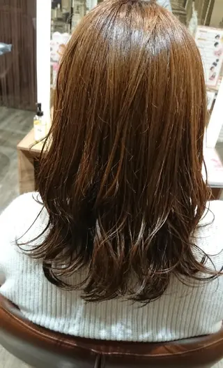 ミディアム ブリーチ/ヘアケア/ 艶髪/イギチハルのヘアスタイル