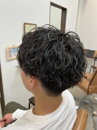 パーマ メンズ 森本 翔大のヘアスタイル