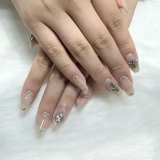 ネイル nailsalon Leu🖤Meiのネイルデザイン