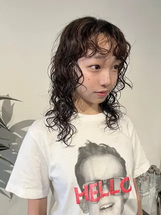 ミディアム パーマ 桃果 momokaのヘアスタイル