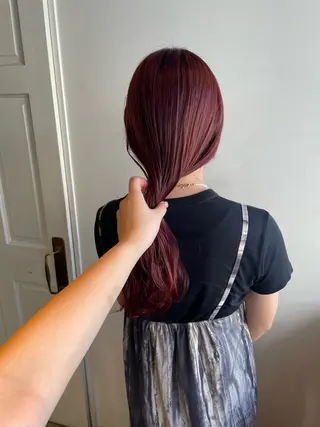 セミロング カラー MIOベージュカラー 柔らかいカラーのヘアスタイル