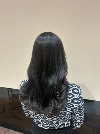 ロング 村松 麻菜のヘアスタイル