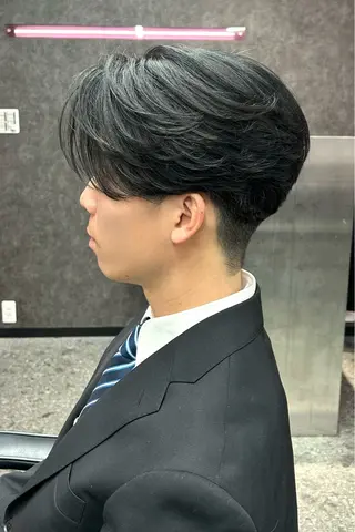 ショート カラー メンズ メンズスタイリスト 前田雄輝のヘアスタイル