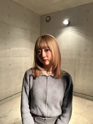 セミロング 暗髪🐈‍⬛艶髪☔︎ 愛弥のヘアスタイル