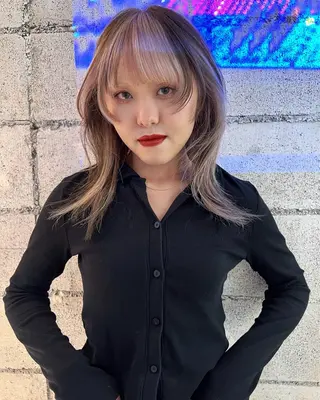 セミロング カラー haco＋所属・圧倒的デザイン力 店長🎨RENAのヘアスタイル