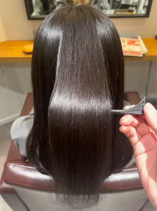 ロング tomo ／レディース限定のヘアスタイル