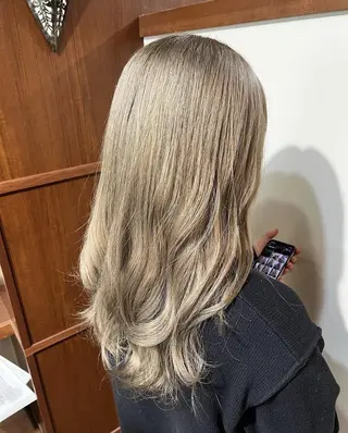 カラー ハイトーンカラー× 髪質改善　川嶋宏旭のヘアスタイル