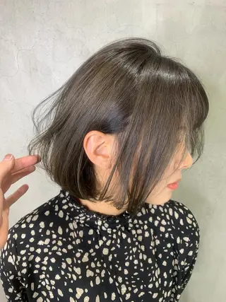 ミディアム カラー 🐝肥田 しょーと🐝のヘアスタイル