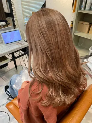 ロング カラー ブリーチ特化 ハイトーンRYOYAのヘアスタイル
