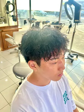 ショート パーマ メンズ パーマ特化美容師 🔥Yoshiyaのヘアスタイル