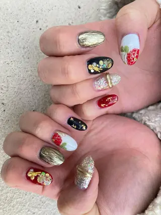 ミディアム ネイル ✴︎ Delightのネイルデザイン