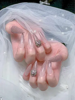 ネイル Mio_ Noiranailのネイルデザイン