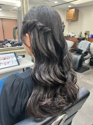 ロング ヘアアレンジ 籾木 美優のヘアスタイル