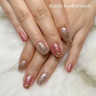 ネイル Rairia   nail所属・屋敷 理奈のネイルデザイン
