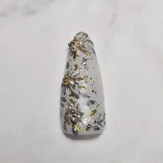 ネイル MIHANA ネイルサロンのネイルデザイン