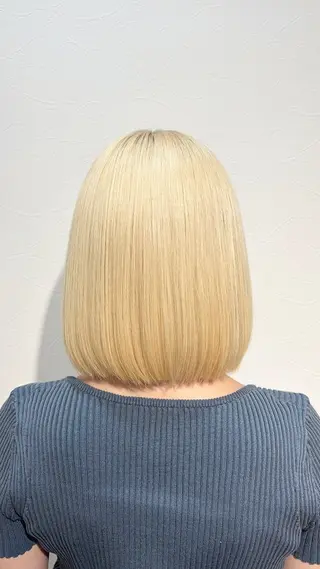 ミディアム カラー ヘアメイク アン/ ブリーチカラーのヘアスタイル