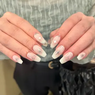 ネイル ⠀ loggy.のネイルデザイン