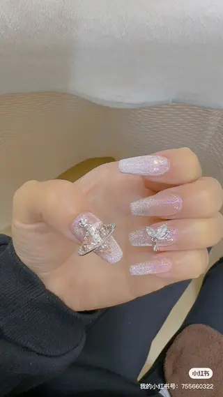 ネイル Nikoネイルサロン中野店所属・merci リカのネイルデザイン