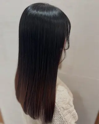 ロング 伊藤 アユミのヘアスタイル