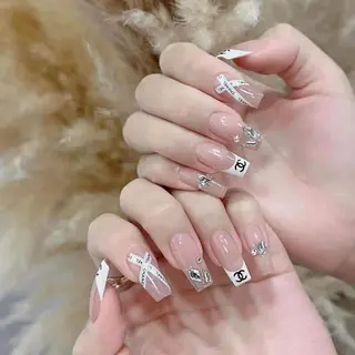 ロング Bling Salonのネイルデザイン